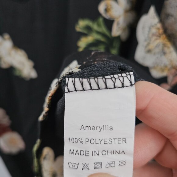 Amaryllis Tank Top 3X Dark Floral Sleeveless Black Cream Red Mesh Lightweight - Picture 6 of 8